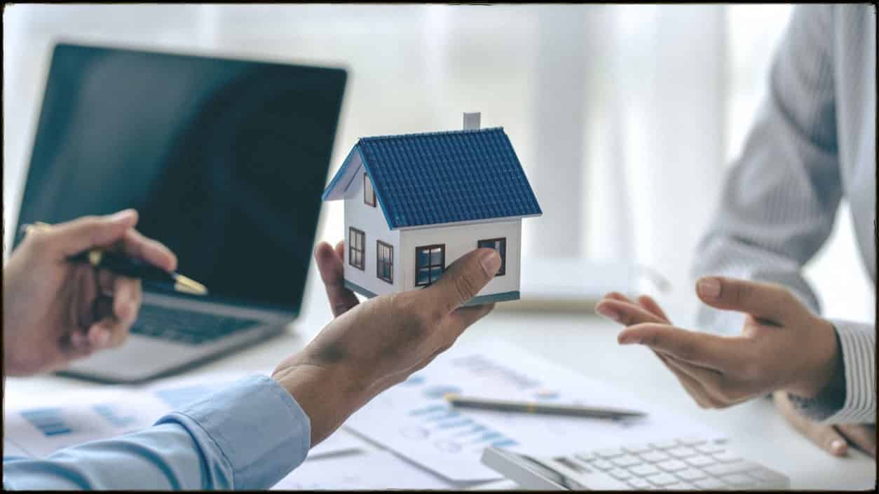 Marketing Yourself as a Real Estate Agent